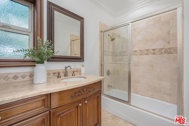 5018 Woodley Avenue, Encino (los Angeles), CA 91436