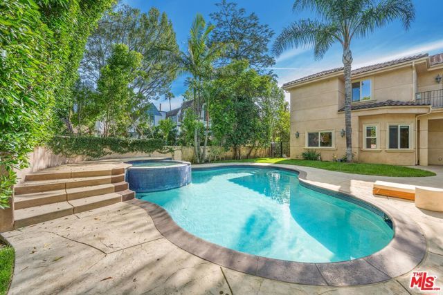 5018 Woodley Avenue, Encino (los Angeles), CA 91436