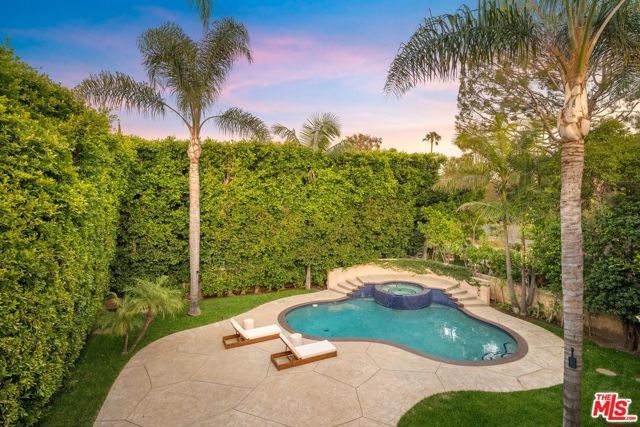 5018 Woodley Avenue, Encino (los Angeles), CA 91436