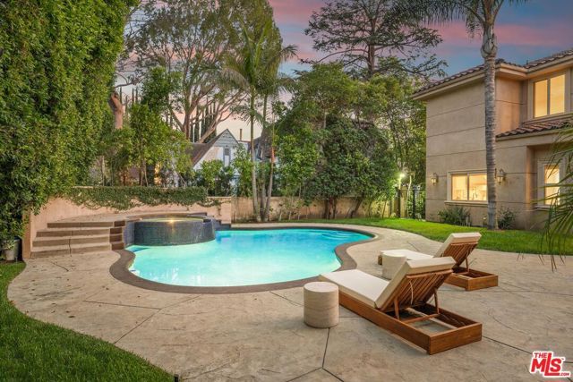 5018 Woodley Avenue, Encino (los Angeles), CA 91436