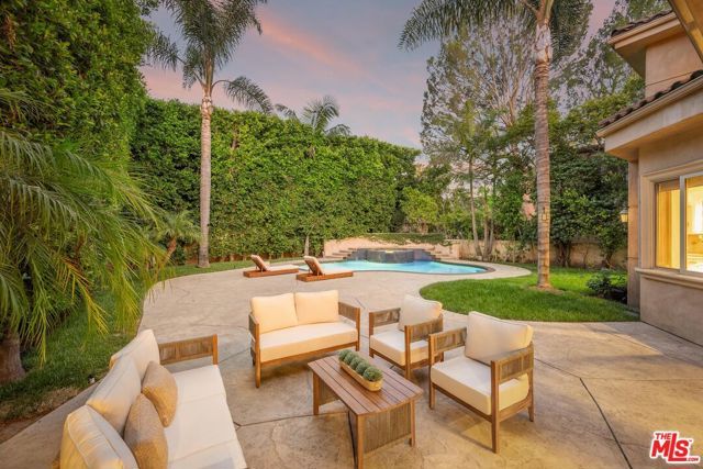 5018 Woodley Avenue, Encino (los Angeles), CA 91436