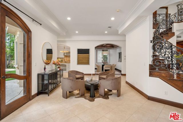 5018 Woodley Avenue, Encino (los Angeles), CA 91436