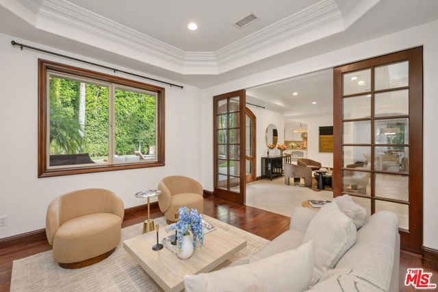 5018 Woodley Avenue, Encino (los Angeles), CA 91436