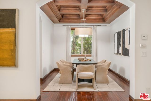 5018 Woodley Avenue, Encino (los Angeles), CA 91436
