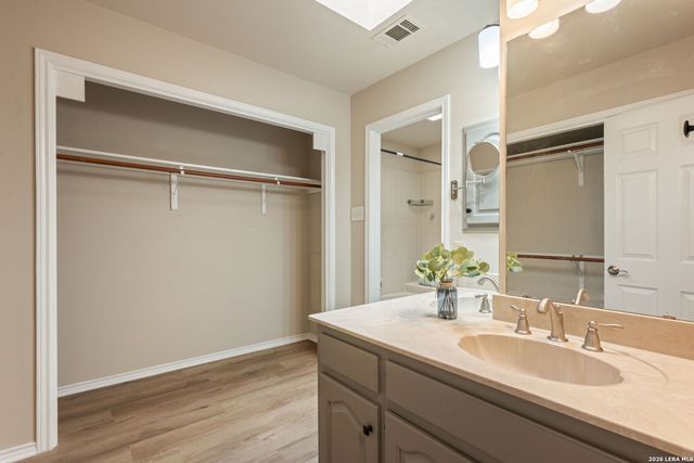 126 Golden Way, Universal City, TX 78148