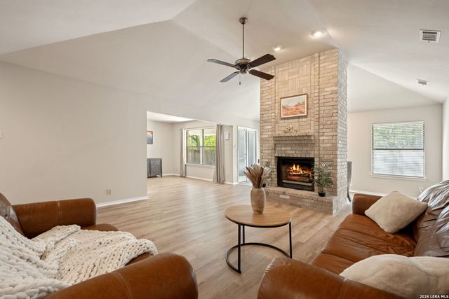 126 Golden Way, Universal City, TX 78148