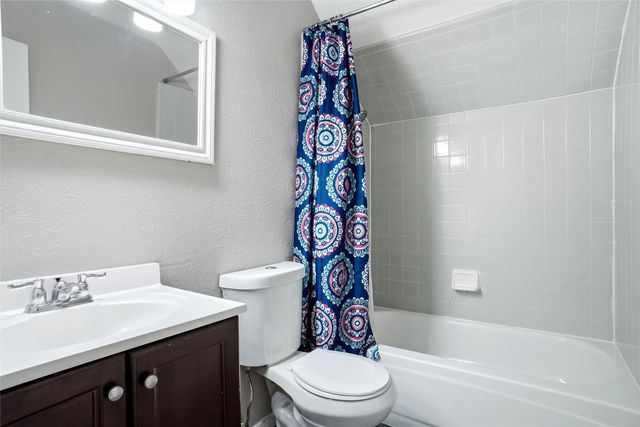 9548 Jennie Lee Lane, Dallas, TX 75227