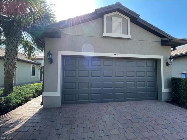 7631 Jacaranda LN, Naples, FL 34114