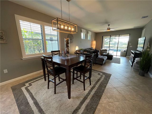 7631 Jacaranda LN, Naples, FL 34114