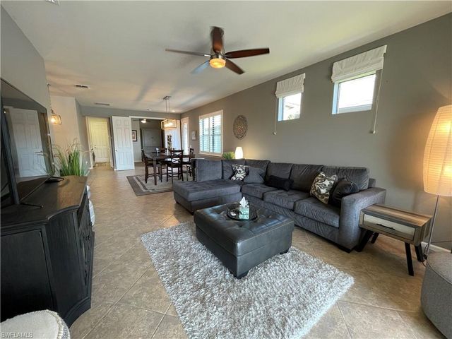 7631 Jacaranda LN, Naples, FL 34114