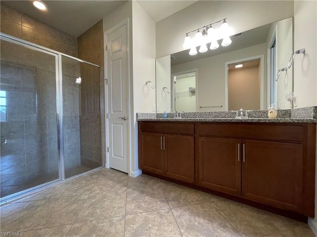 7631 Jacaranda LN, Naples, FL 34114