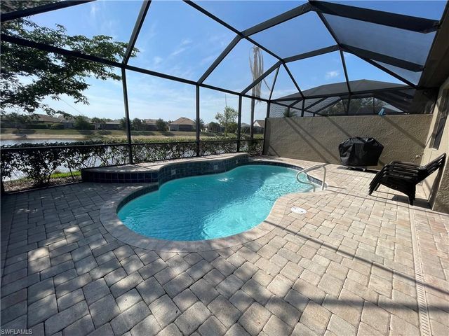 7631 Jacaranda LN, Naples, FL 34114