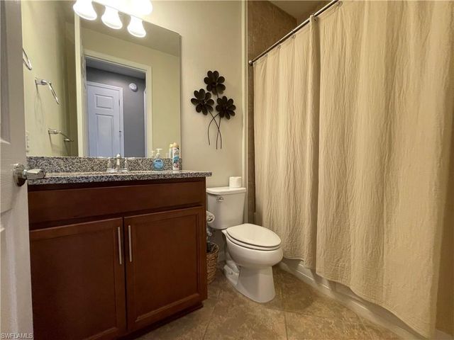 7631 Jacaranda LN, Naples, FL 34114