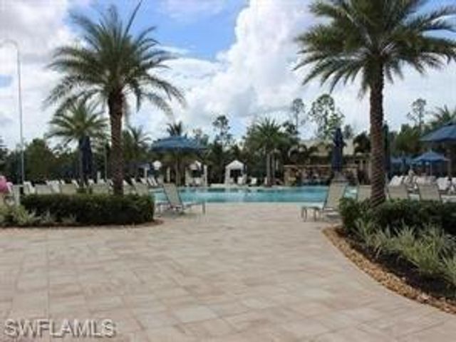 7631 Jacaranda LN, Naples, FL 34114