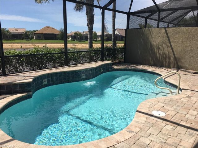 7631 Jacaranda LN, Naples, FL 34114