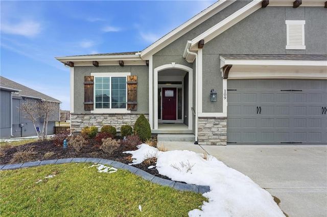 109 SE Riley Street, Blue Springs, MO 64064