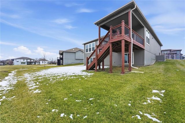 109 SE Riley Street, Blue Springs, MO 64064