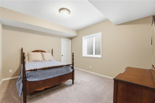 109 SE Riley Street, Blue Springs, MO 64064