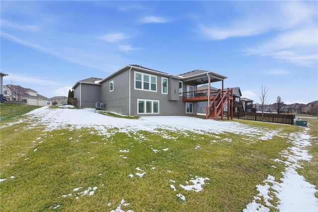 109 SE Riley Street, Blue Springs, MO 64064