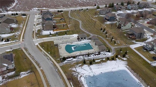 109 SE Riley Street, Blue Springs, MO 64064