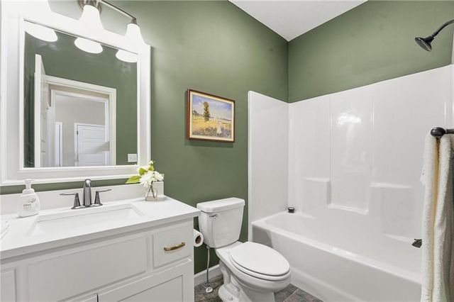 109 SE Riley Street, Blue Springs, MO 64064