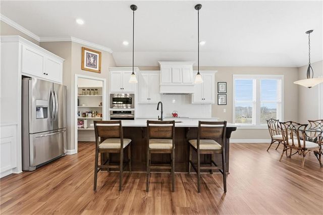 109 SE Riley Street, Blue Springs, MO 64064