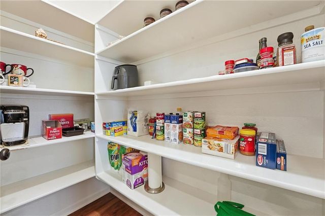 109 SE Riley Street, Blue Springs, MO 64064