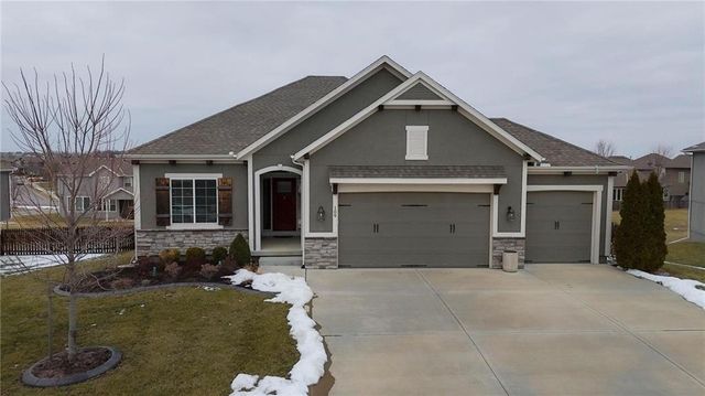 109 SE Riley Street, Blue Springs, MO 64064