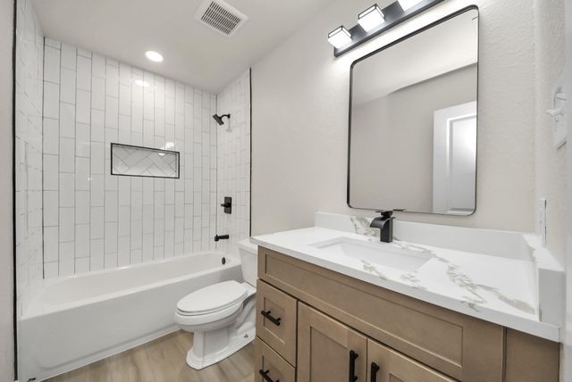 5523 Elm Tree Drive, Houston, TX 77048