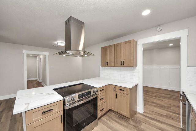 5523 Elm Tree Drive, Houston, TX 77048