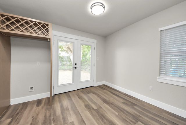 5523 Elm Tree Drive, Houston, TX 77048