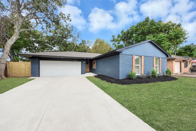 5523 Elm Tree Drive, Houston, TX 77048