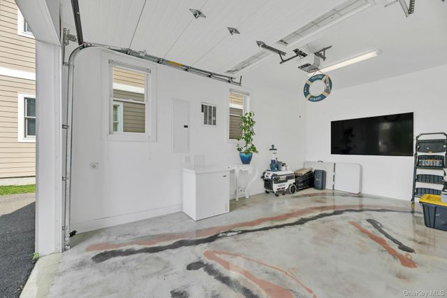 51 Island Point, Bronx, NY 10464