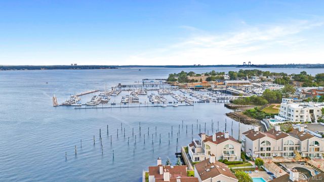 51 Island Point, Bronx, NY 10464