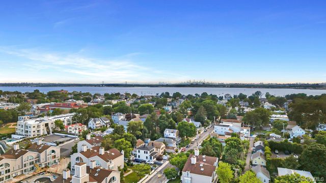 51 Island Point, Bronx, NY 10464