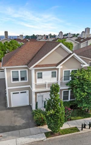 51 Island Point, Bronx, NY 10464