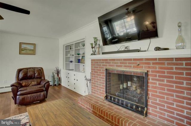 6612 MOULSTOWN RD E, Hanover, PA 17331