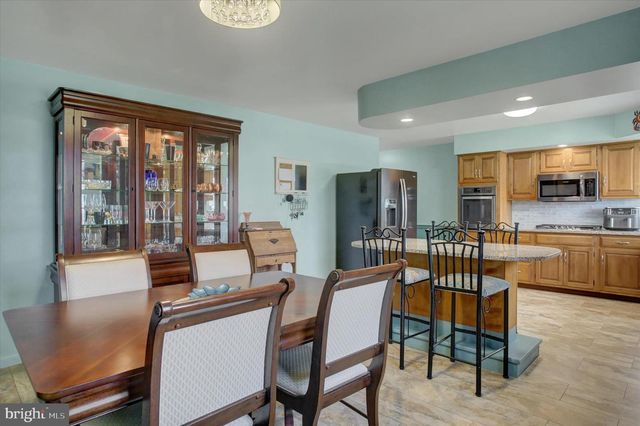 6612 MOULSTOWN RD E, Hanover, PA 17331