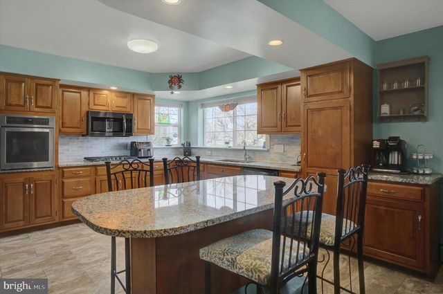 6612 MOULSTOWN RD E, Hanover, PA 17331