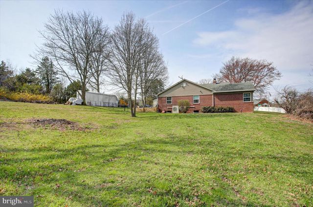 6612 MOULSTOWN RD E, Hanover, PA 17331