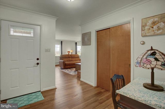 6612 MOULSTOWN RD E, Hanover, PA 17331