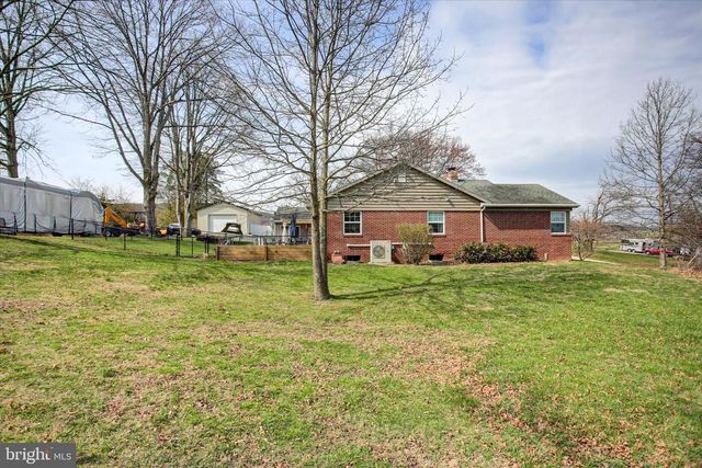 6612 MOULSTOWN RD E, Hanover, PA 17331