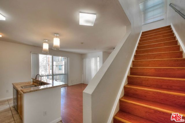 302 E 19th Street 7, Long Beach, CA 90806
