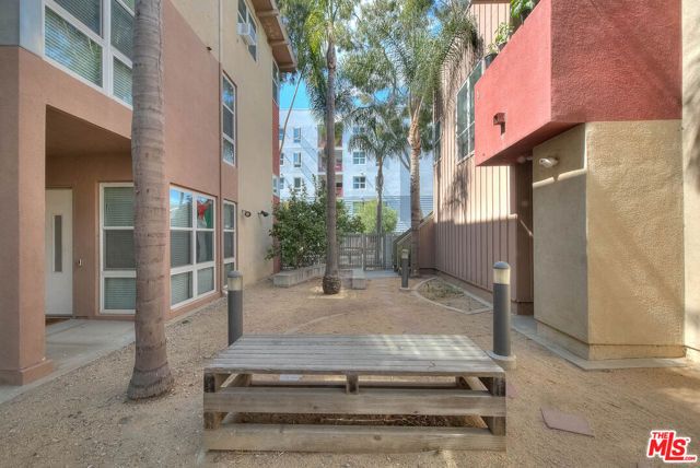 302 E 19th Street 7, Long Beach, CA 90806