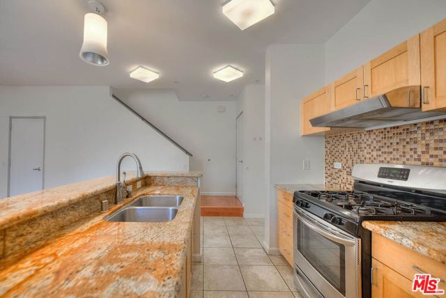 302 E 19th Street 7, Long Beach, CA 90806