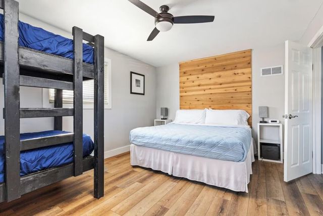 21557 Lake Street, Cassopolis, MI 49031