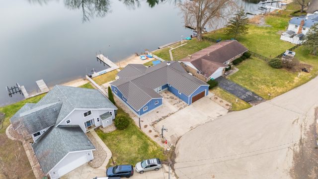 21557 Lake Street, Cassopolis, MI 49031