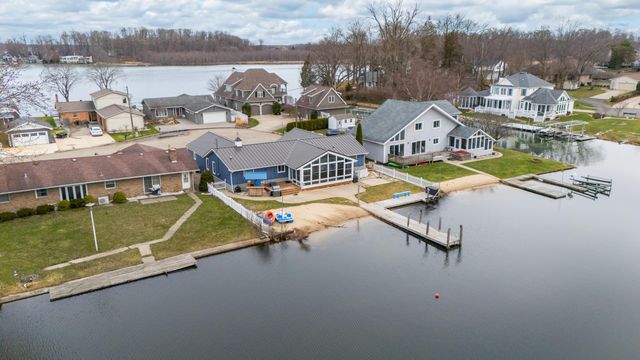 21557 Lake Street, Cassopolis, MI 49031