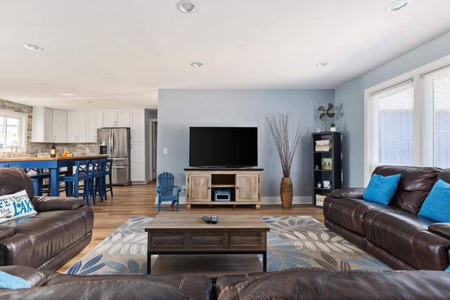 21557 Lake Street, Cassopolis, MI 49031