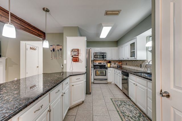 309 Lakewood Drive, Waxahachie, TX 75165